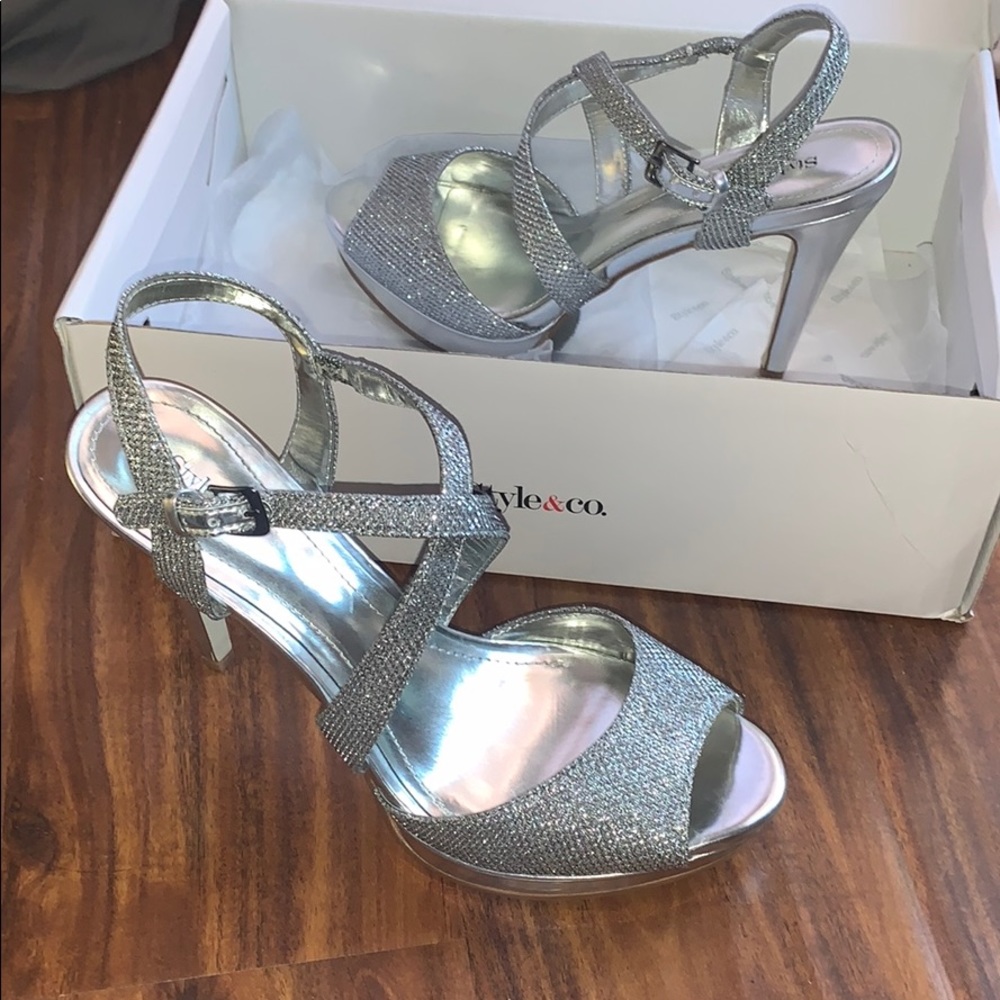 Style & Co 6.5 heels